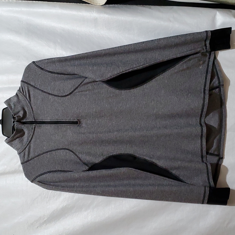 SZ. L/G WOMEN'S CHAMPIONS LONGSLEEVE ATHLETIC RUNNING TOP